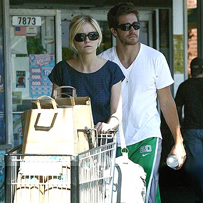 PLAYING HOUSE photo | Jake Gyllenhaal, Kirsten Dunst