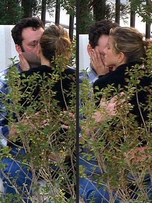STOLEN MOMENT photo | Jennifer Aniston, Vince Vaughn
