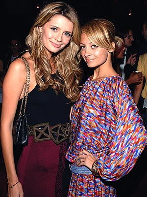 GETTING THEIR 'KICKS' photo | Mischa Barton, Nicole Richie