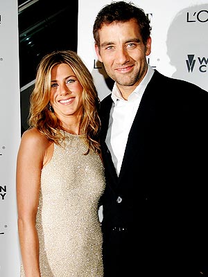 'TRAIN'-ING DAY photo | Clive Owen, Jennifer Aniston