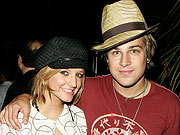 ashlee simpson and ryan cabrera kiss