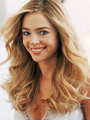 http://img2.timeinc.net/people/i/2006/celebdatabase/deniserichards/denise_richards1_300_400.jpg