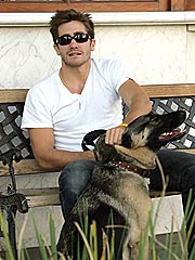 Jake's Puppy Love
| Jake Gyllenhaal
