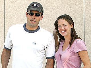 Jen & Ben Get Political | Ben Affleck, Jennifer Garner