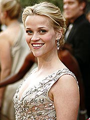 Reese's Local Cheering Section | Reese Witherspoon