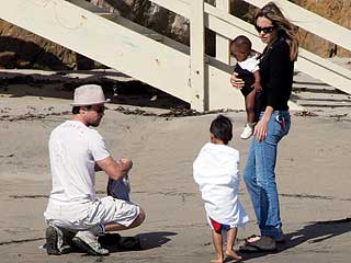 A Baby for Brad & Angelina| Pregnancy, Angelina Jolie, Brad Pitt