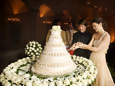 Amazing Wedding Cakes on White Chocolate Mousse Wedding Cake Decorated With Marzipan Roses