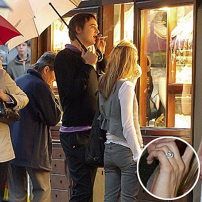 WINDOW SHOPPING?  photo | Kate Moss, Pete Doherty