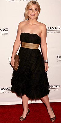 COCKTAIL ATTIRE photo | Kelly Clarkson