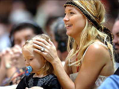 COMFORT ZONE photo | Kate Hudson