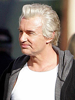 This actor, a cut above the rest, gave a silver-edged performance in Los Angeles recently. Who is it? | Julian McMahon