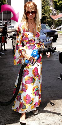 NICOLE'S GOWN photo | Nicole Richie
