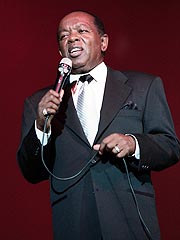 Singer Lou Rawls Dies at 72| Lou Rawls