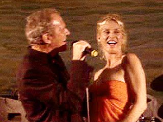 Michael Bolton Serenades Nicollette Sheridan | Michael Bolton, Nicollette Sheridan