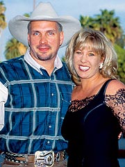Garth Brooks's Ex Kidnapped at Gunpoint | Garth Brooks