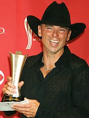 Chesney, Brooks & Dunn Win at ACM Awards | Kenny Chesney