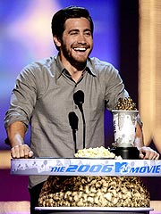 Jake, Heath Win 'Best Kiss' Award | Jake Gyllenhaal