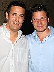 Lachey, DiScala Start Basketball Team | Nick Lachey