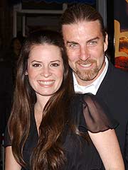 http://img2.timeinc.net/people/i/2006/news/061106/holly_marie_combs.jpg