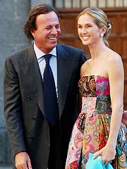 Julio Iglesias, Girlfriend Expecting a Baby | Julio Iglesias