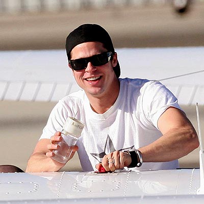 PILOT INSPECTOR photo | Brad Pitt