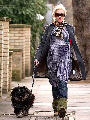BABY ON BOARD photo | Gwen Stefani