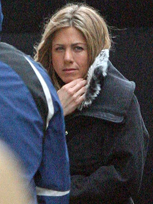 CHILLING OUT photo | Jennifer Aniston
