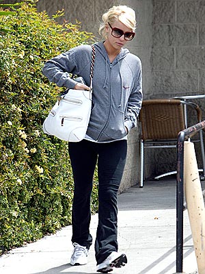 SWEAT THERAPY photo | Jessica Simpson