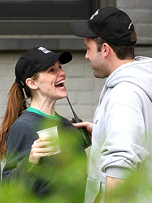 HAPPY DISTRACTION photo | Ben Affleck, Jennifer Garner