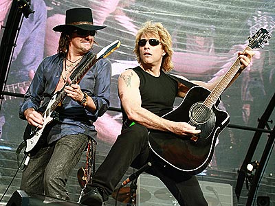 GETTING THEIR LICKS photo | Bon Jovi, Richie Sambora