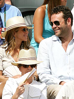 IN THEIR COURT photo | Jennifer Aniston, Vince Vaughn
