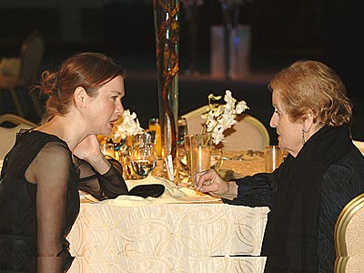 TÊTE À TÊTE photo | Madeleine Albright, Renee Zellweger
