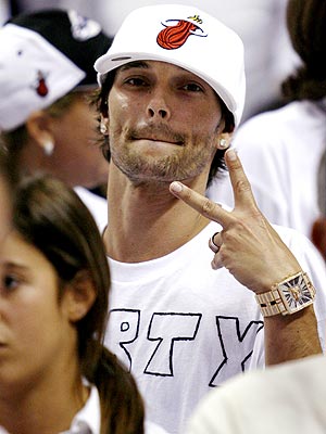PEACE KEEPING photo | Kevin Federline