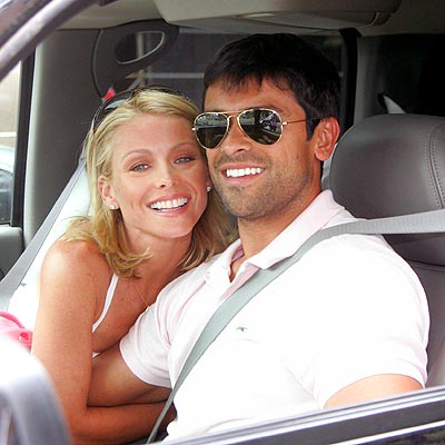 ROMANTIC GEAR photo | Kelly Ripa, Mark Consuelos