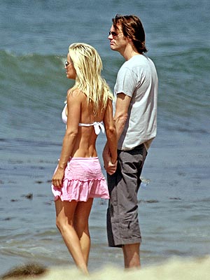 LOVE SCENE photo | Jenny McCarthy, Jim Carrey