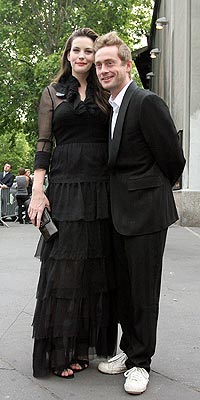 MODEL COUPLE photo | Liv Tyler, Royston Langdon