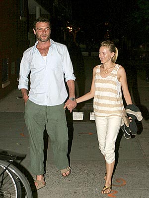 HOLDING STEADY photo | Liev Schreiber, Naomi Watts