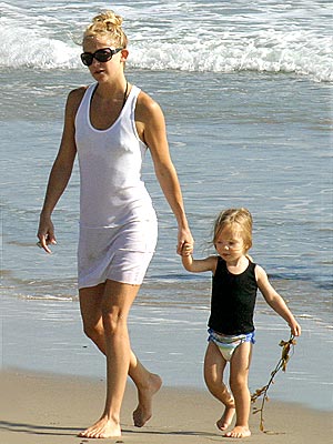 BEACH COMBERS photo | Kate Hudson