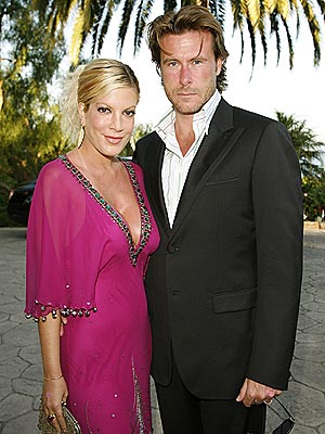 ANIMAL LOVE photo | Dean McDermott, Tori Spelling