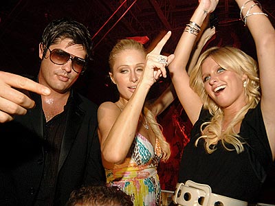 SUITE MUSIC photo | Brandon Davis, Nicky Hilton, Paris Hilton