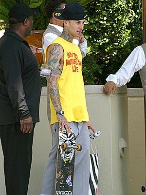 BACK TO THE GRIND photo | Travis Barker