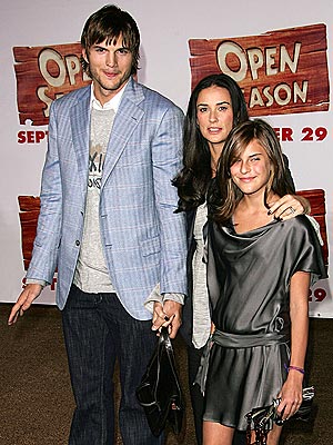 AN ANIMATED BUNCH photo | Ashton Kutcher, Demi Moore, Tallulah Belle Willis