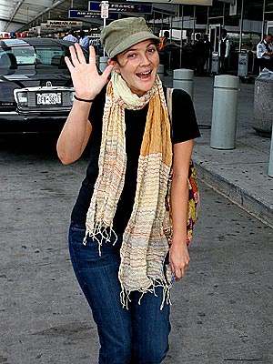 BON VOYAGE  photo | Drew Barrymore