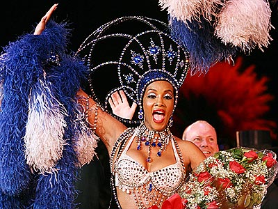 'FOX'-Y SHOWGIRL photo | Vivica A. Fox