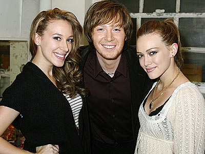 CAMEO APPEARANCE  photo | Clay Aiken, Haylie Duff, Hilary Duff