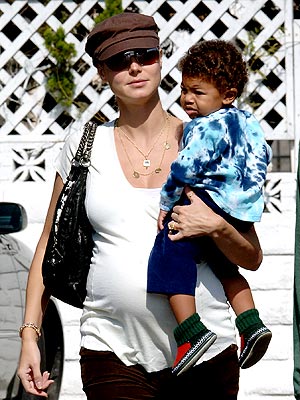 GETTING A BOOST photo | Heidi Klum