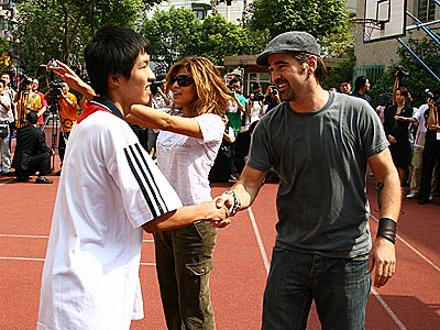 HOLDING COURT photo | Colin Farrell, Eva Mendes