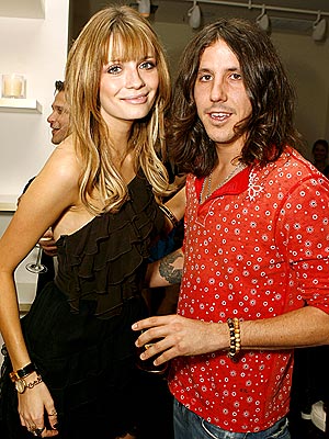 FASHION FORWARD photo | Mischa Barton