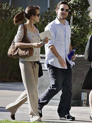 PROUD POP  photo | Tobey Maguire