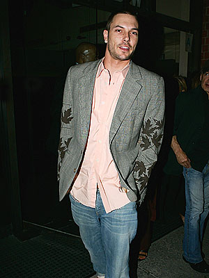ALL BUSINESS photo | Kevin Federline